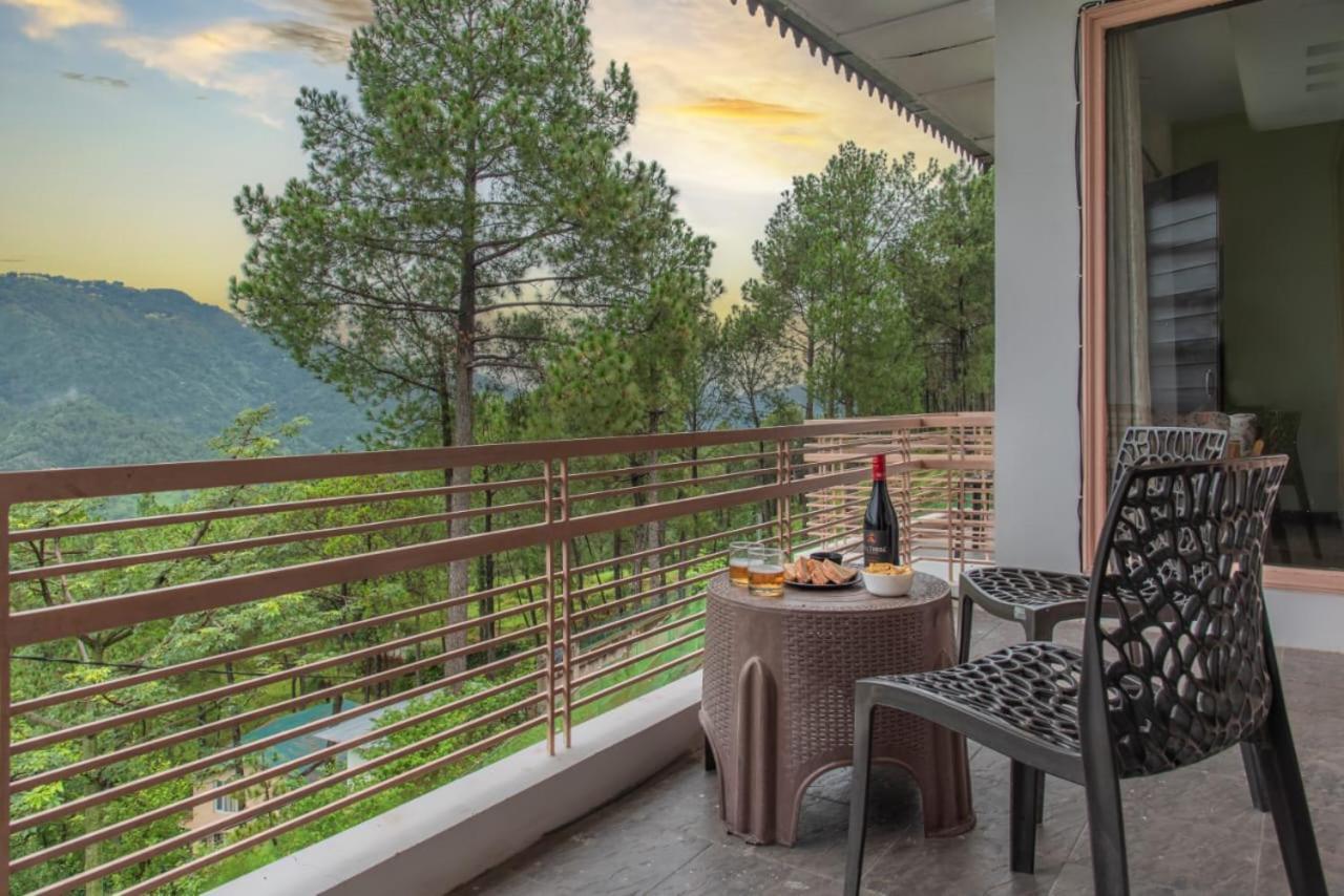 Host Jatin Kasauli Pine Villa 7Oi827O7O3 ภายนอก รูปภาพ